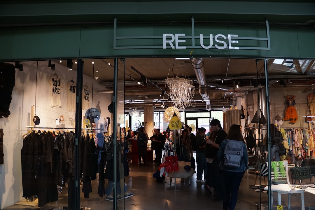 Entrance to a store with "re-use" sign